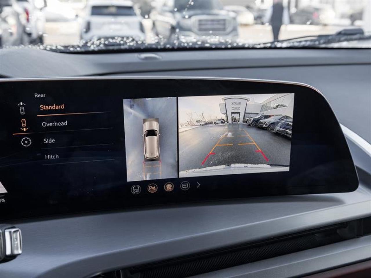 2026 Cadillac VISTIQ Platinum Photo