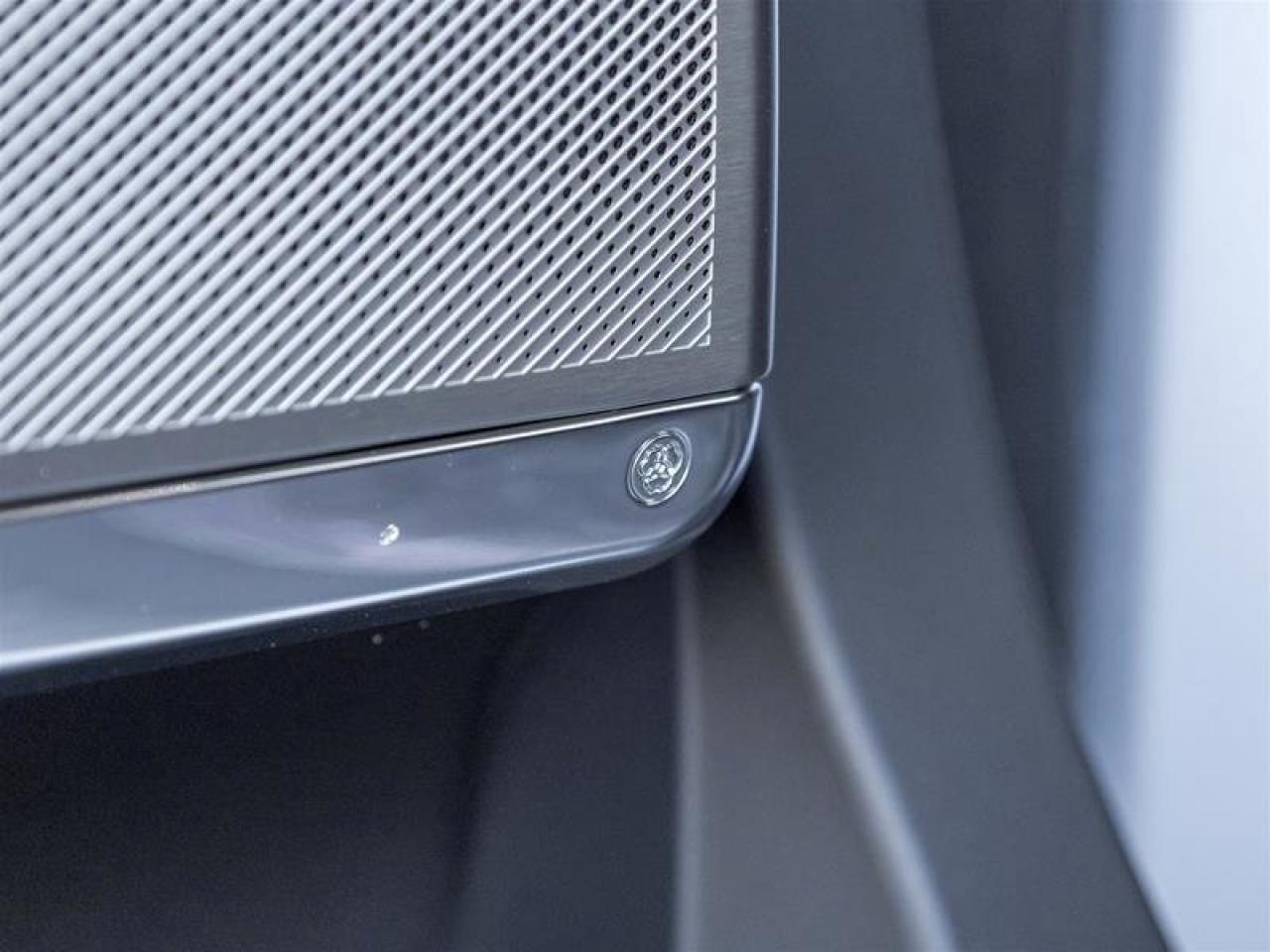 2026 Cadillac VISTIQ Platinum Photo