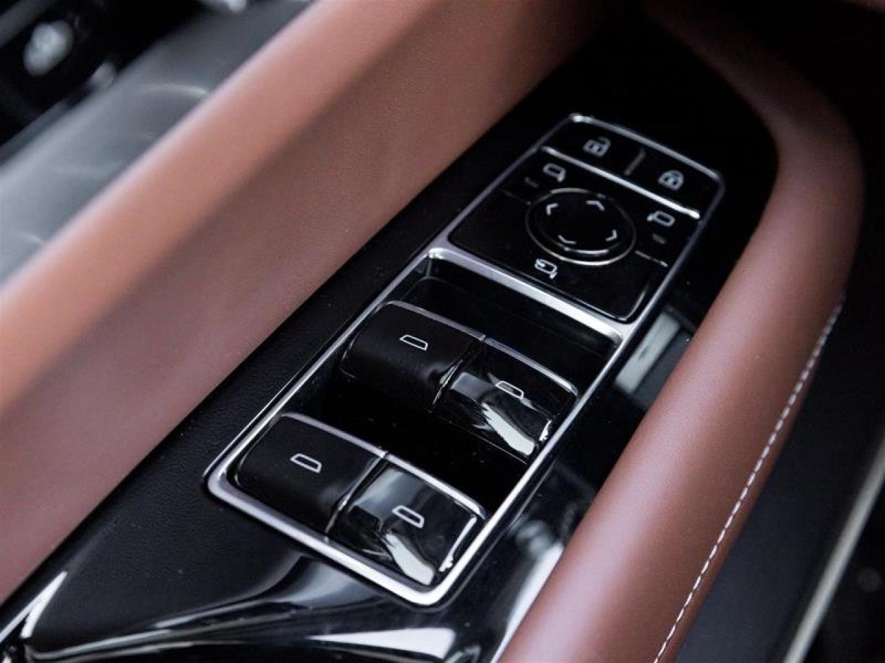 2026 Cadillac VISTIQ Platinum Photo