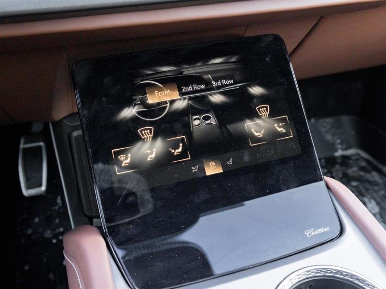 2026 Cadillac VISTIQ Platinum Photo