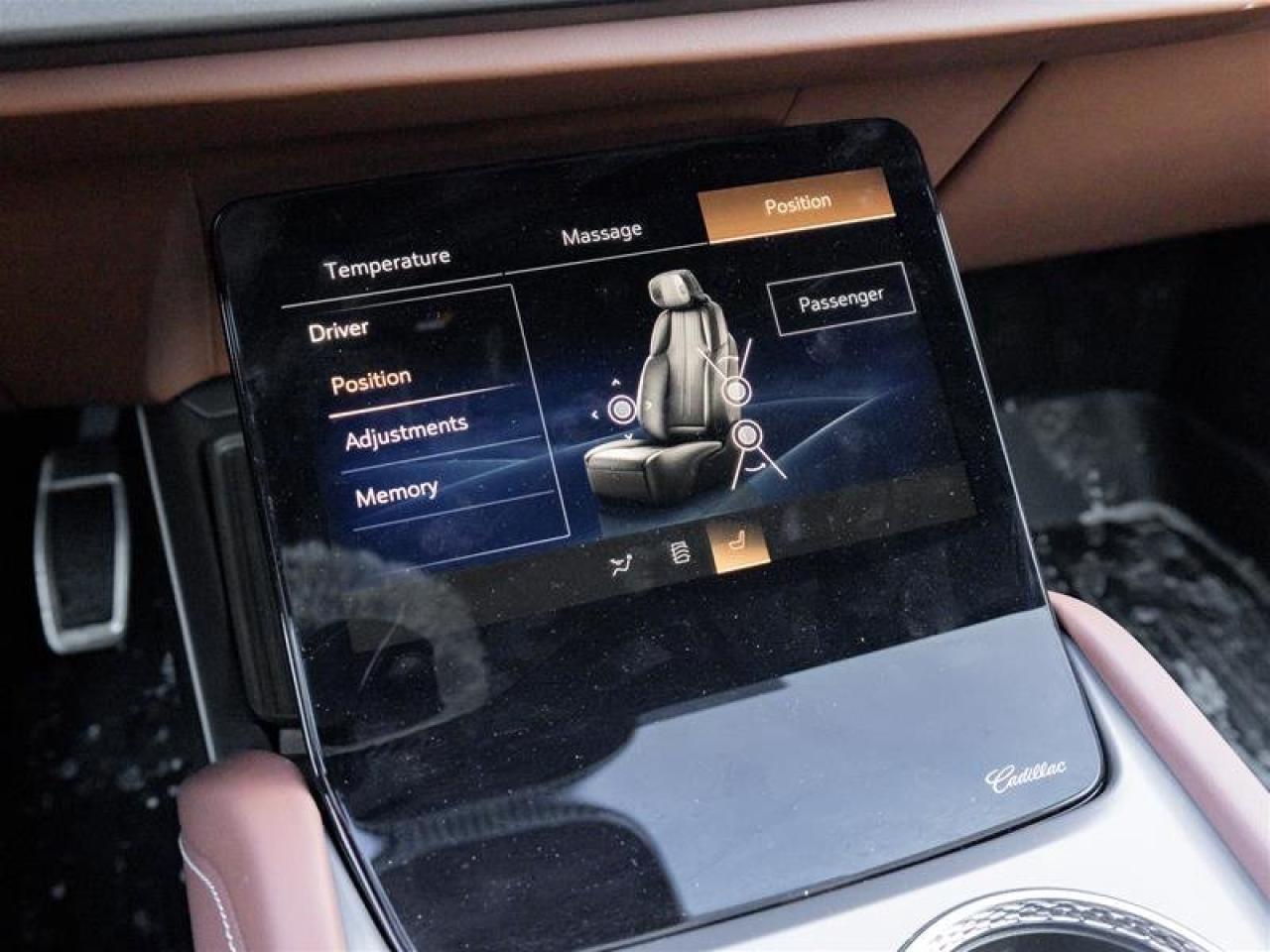 2026 Cadillac VISTIQ Platinum Photo