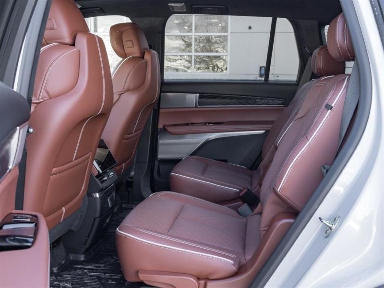 2026 Cadillac VISTIQ Platinum Photo