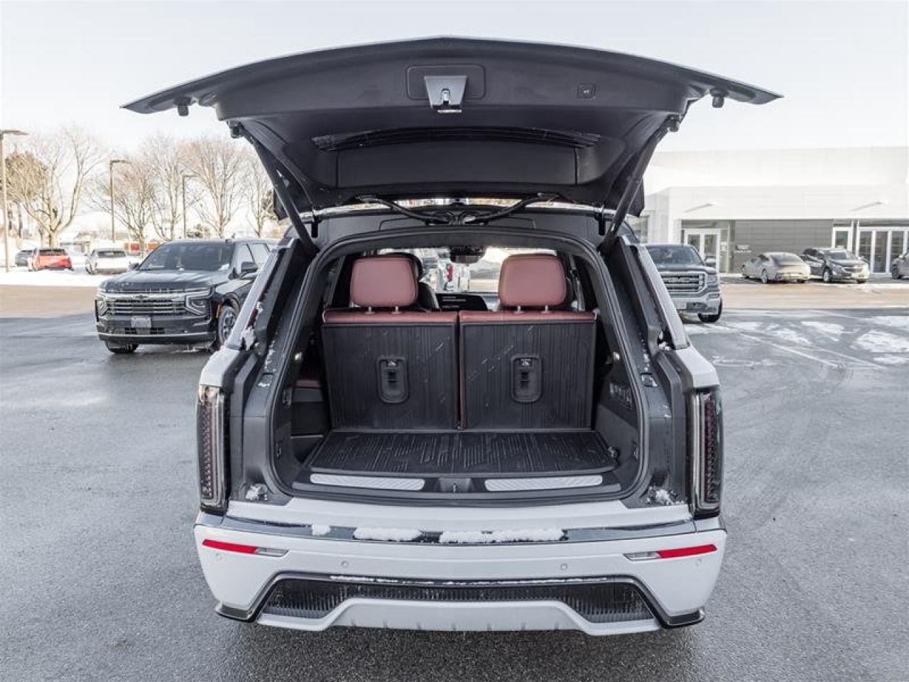 2026 Cadillac VISTIQ Platinum Photo