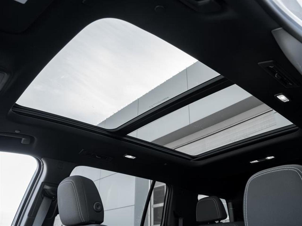 2026 Chevrolet Traverse LT Photo