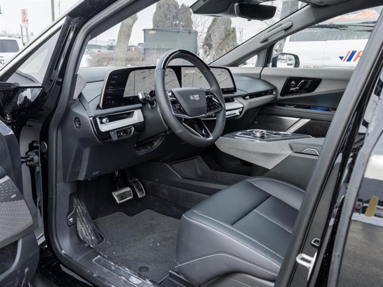 2026 Cadillac OPTIQ Luxury Photo