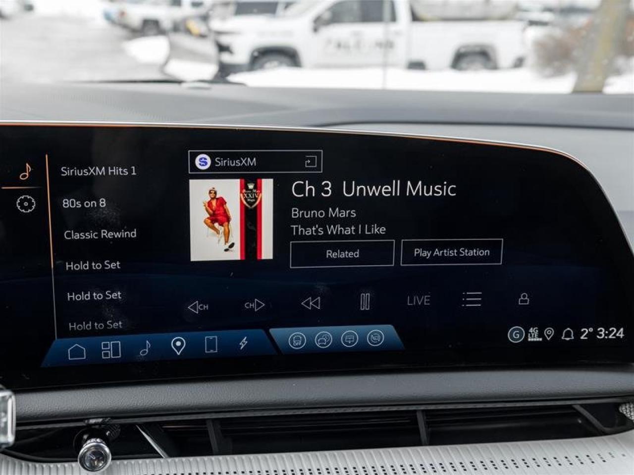 2026 Cadillac OPTIQ Luxury Photo