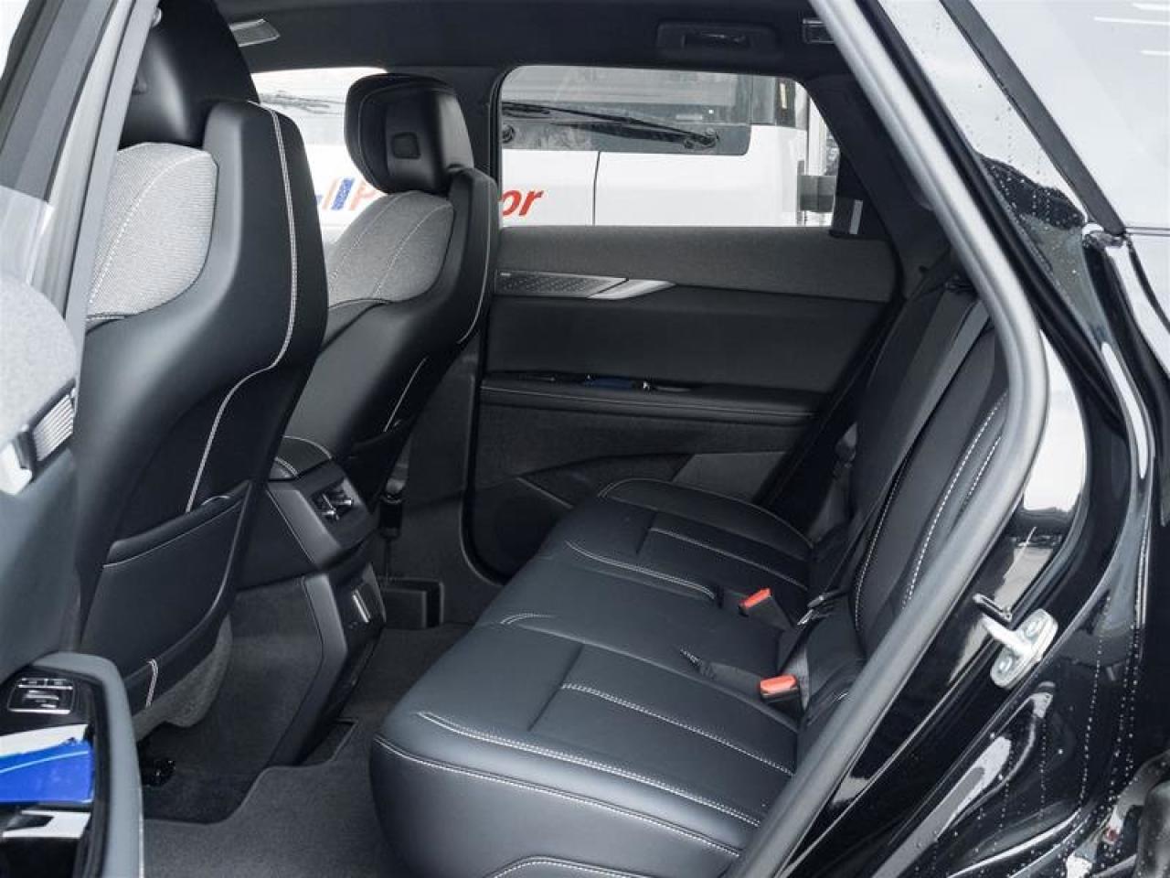 2026 Cadillac OPTIQ Luxury Photo