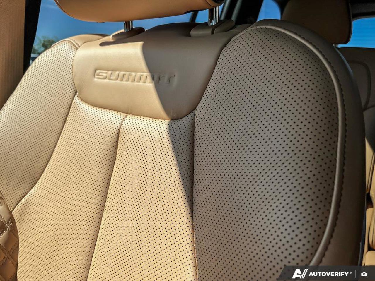 2024 Jeep Grand Cherokee Summit Reserve Photo