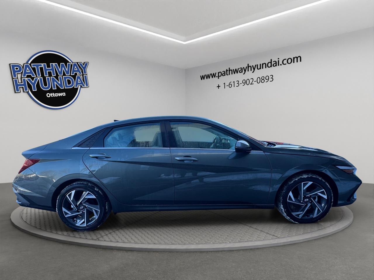 2026 Hyundai Elantra Hybrid Luxury Photo