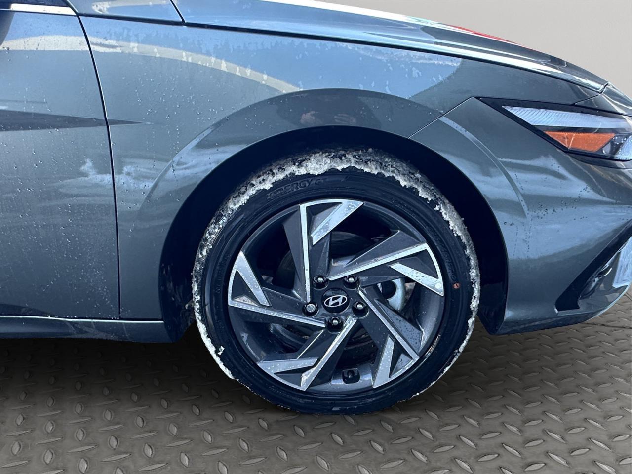 2026 Hyundai Elantra Hybrid Luxury Photo