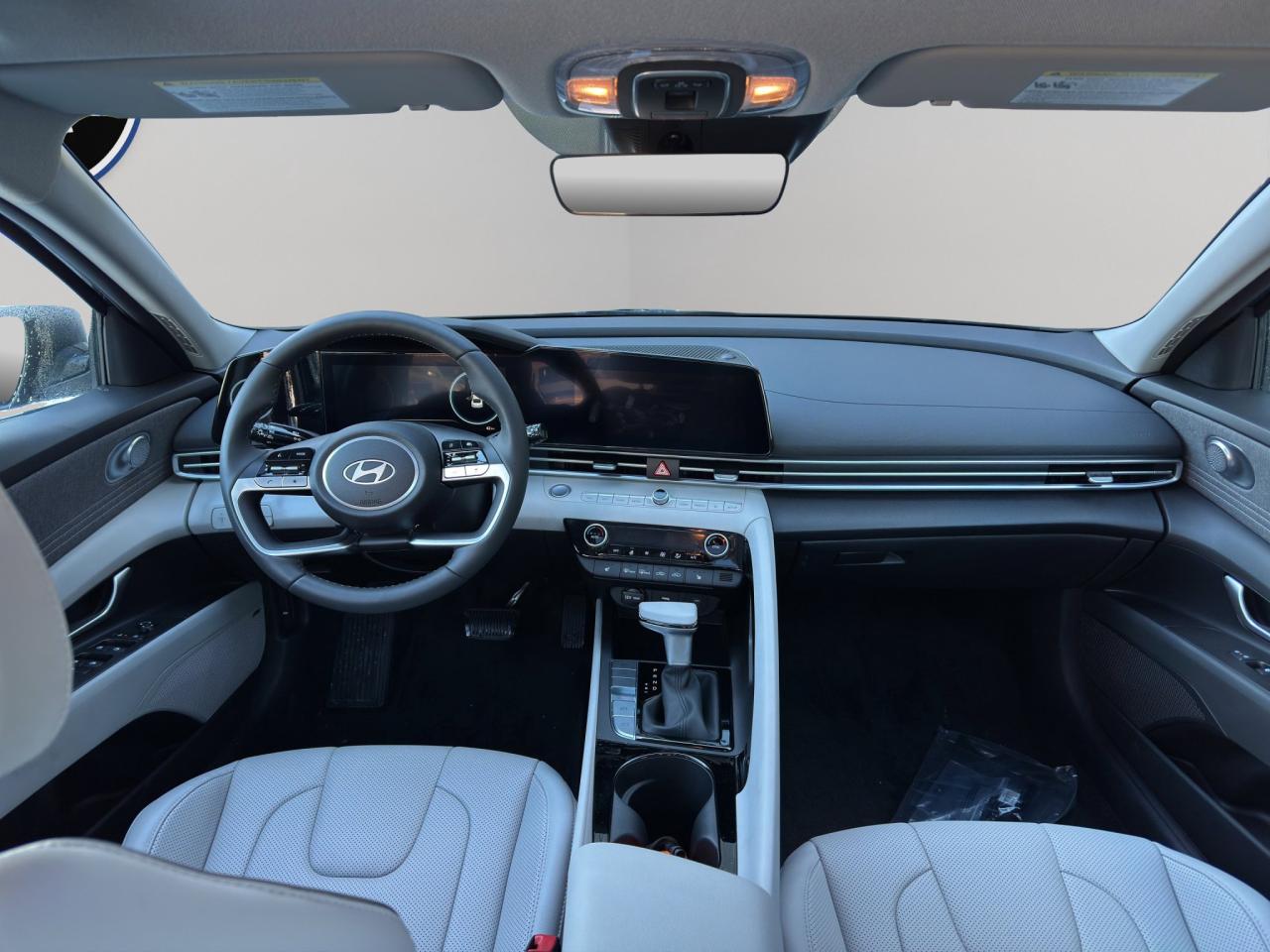 2026 Hyundai Elantra Hybrid Luxury Photo