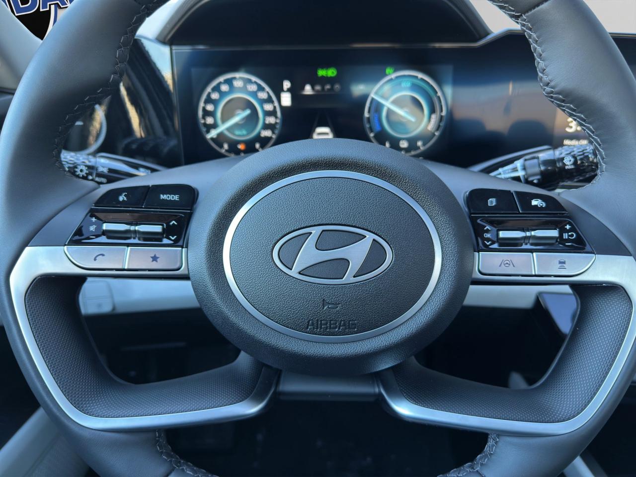 2026 Hyundai Elantra Hybrid Luxury Photo