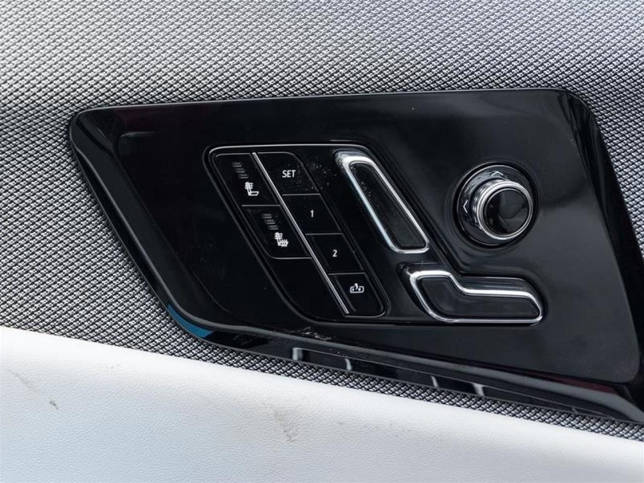 2026 Cadillac OPTIQ Luxury Photo