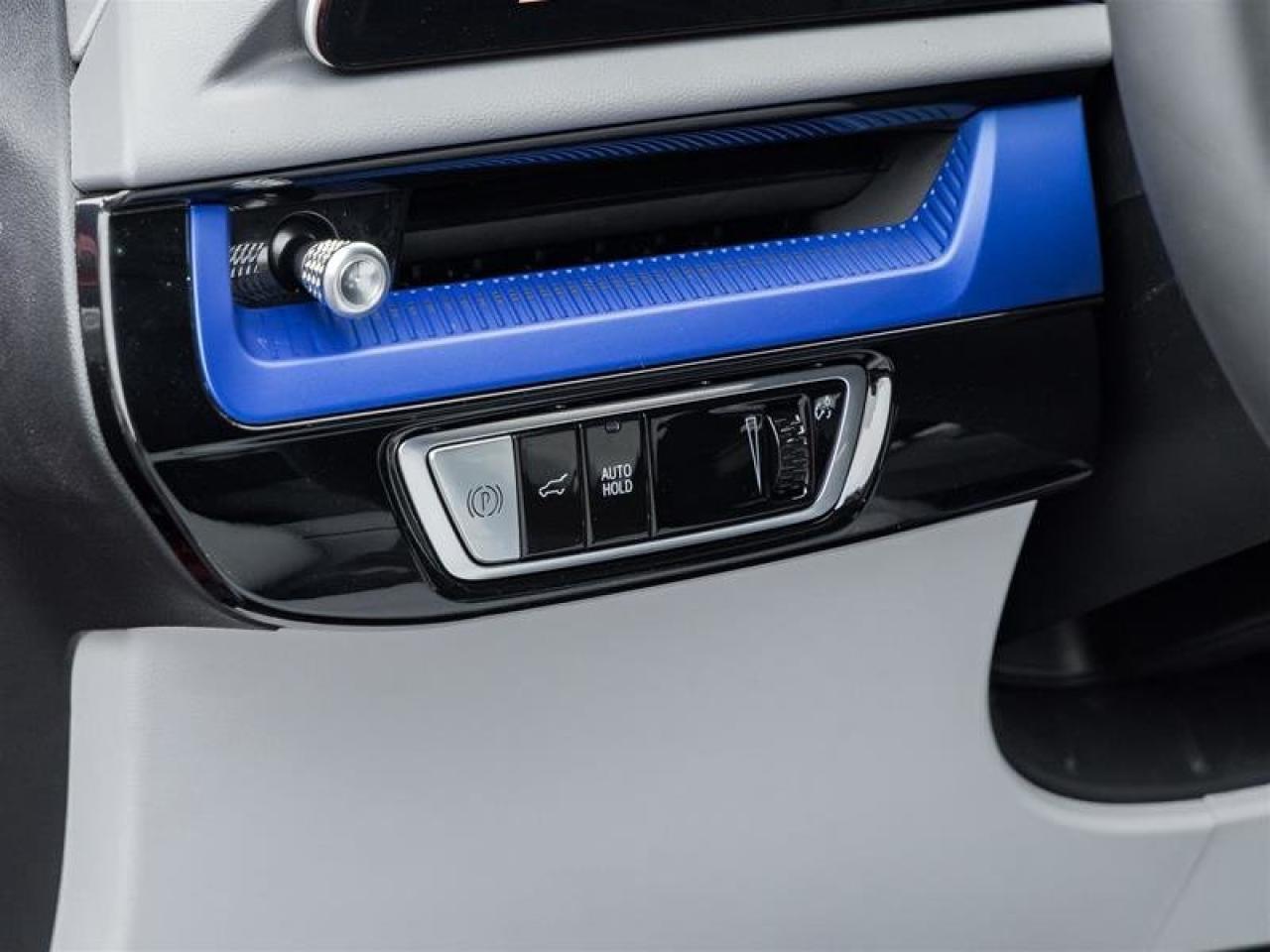 2026 Cadillac OPTIQ Luxury Photo