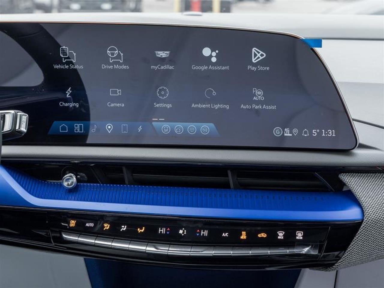 2026 Cadillac OPTIQ Luxury Photo