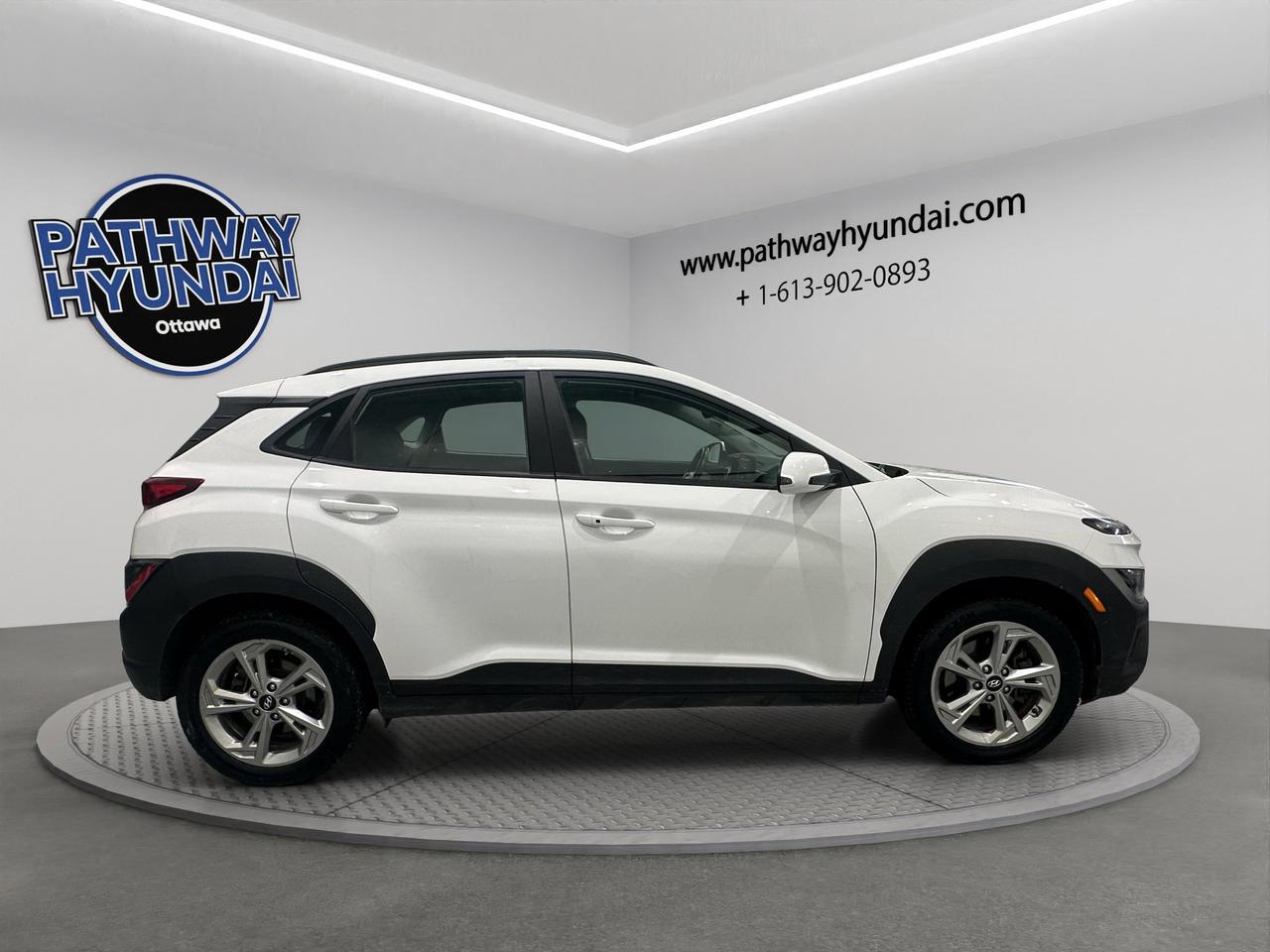 2023 Hyundai KONA Preferred | Reverse Cam | Heated Seats Photo2