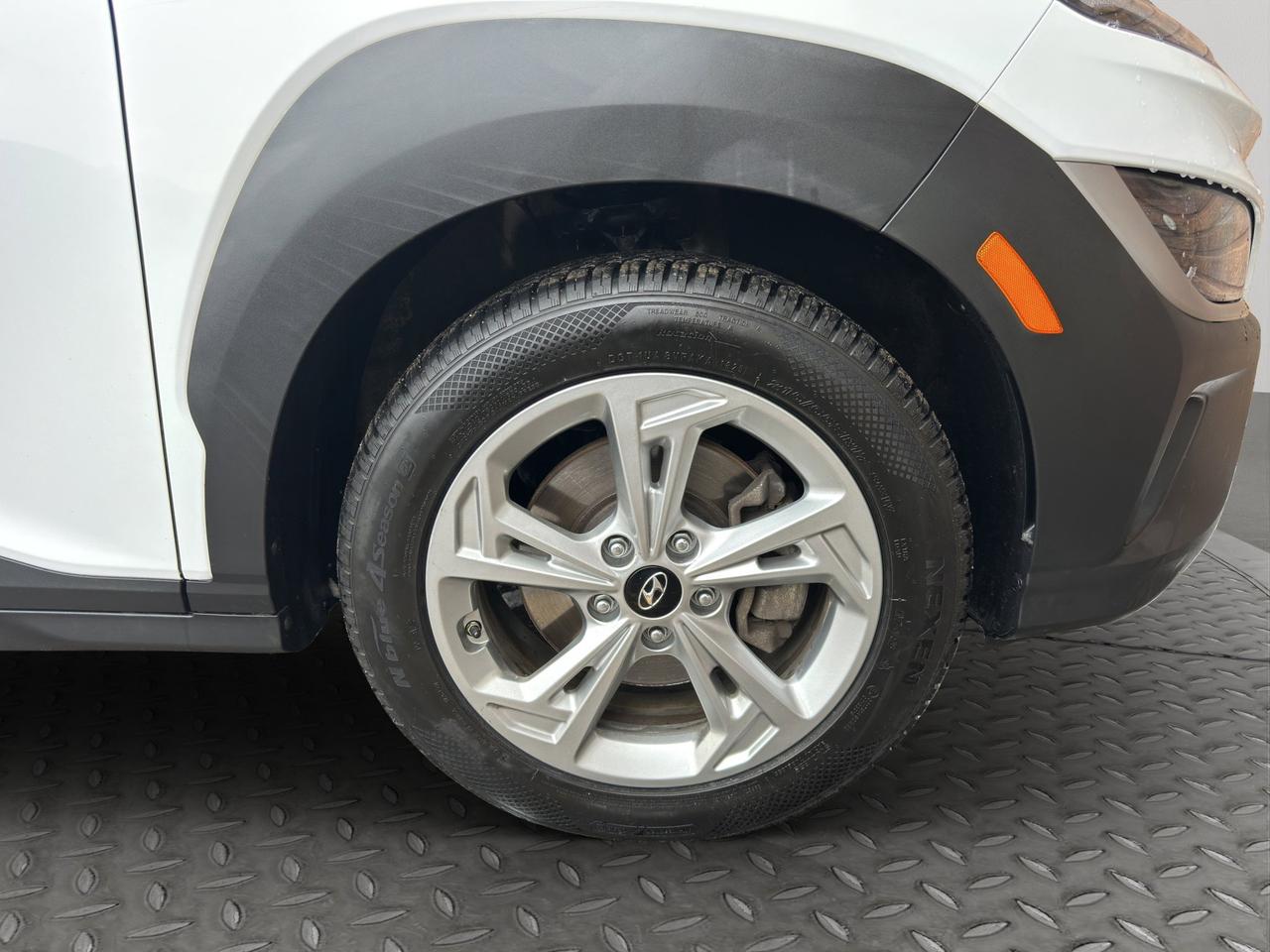 2023 Hyundai KONA Preferred | Reverse Cam | Heated Seats Photo