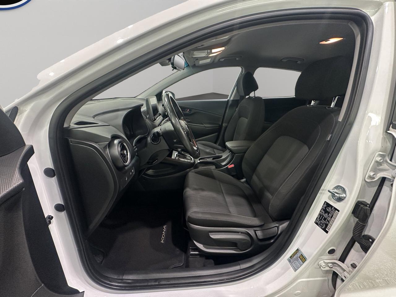 2023 Hyundai KONA Preferred | Reverse Cam | Heated Seats Photo