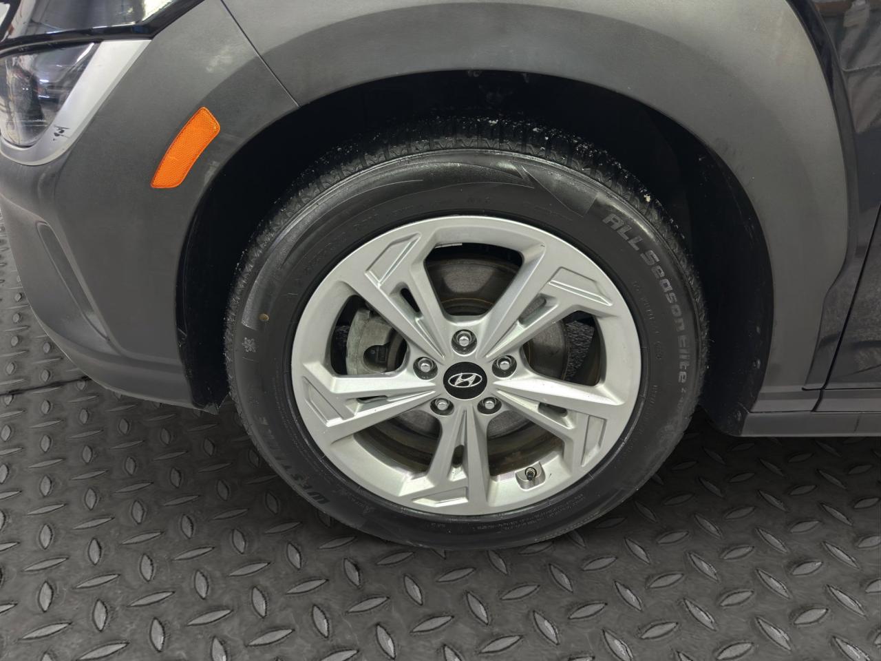 2023 Hyundai KONA Preferred | Reverse Cam | Heated Seats Photo