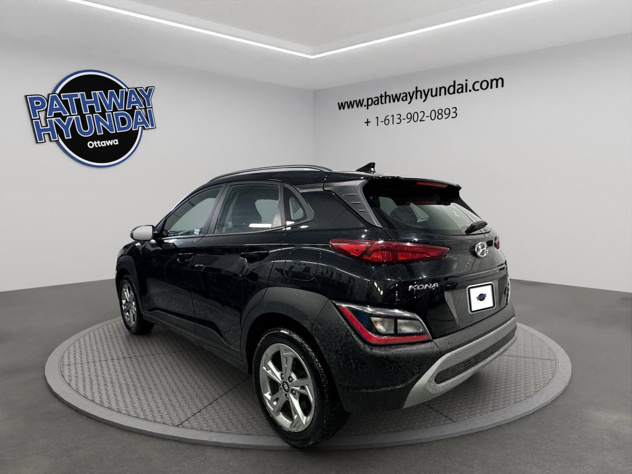 2023 Hyundai KONA Preferred | Reverse Cam | Heated Seats Photo