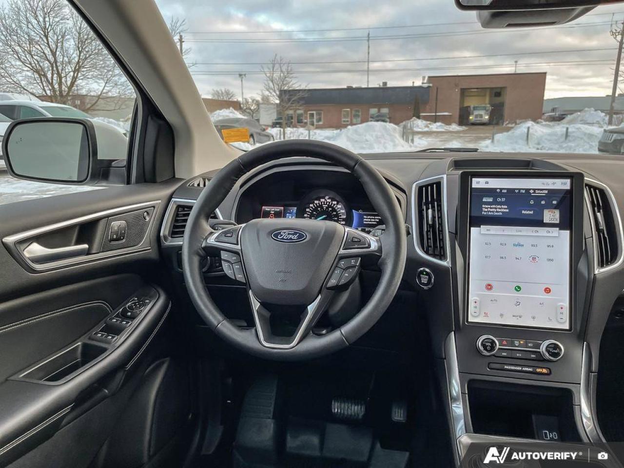 2024 Ford Edge Titanium Photo