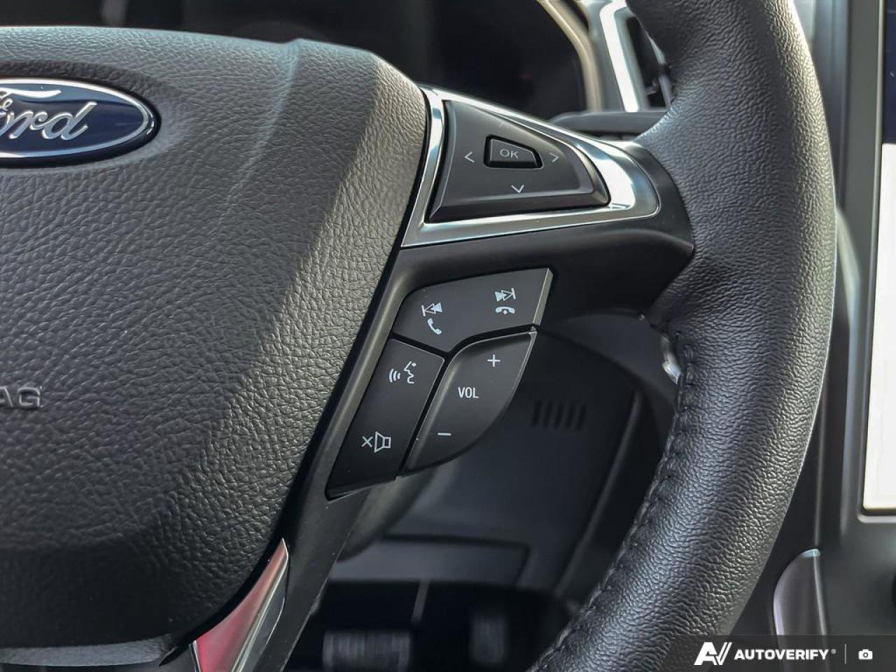 2024 Ford Edge Titanium Photo