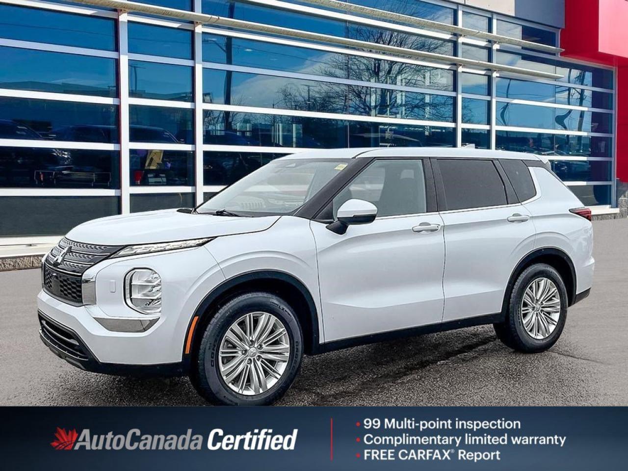 2022 Mitsubishi Outlander ES Photo0