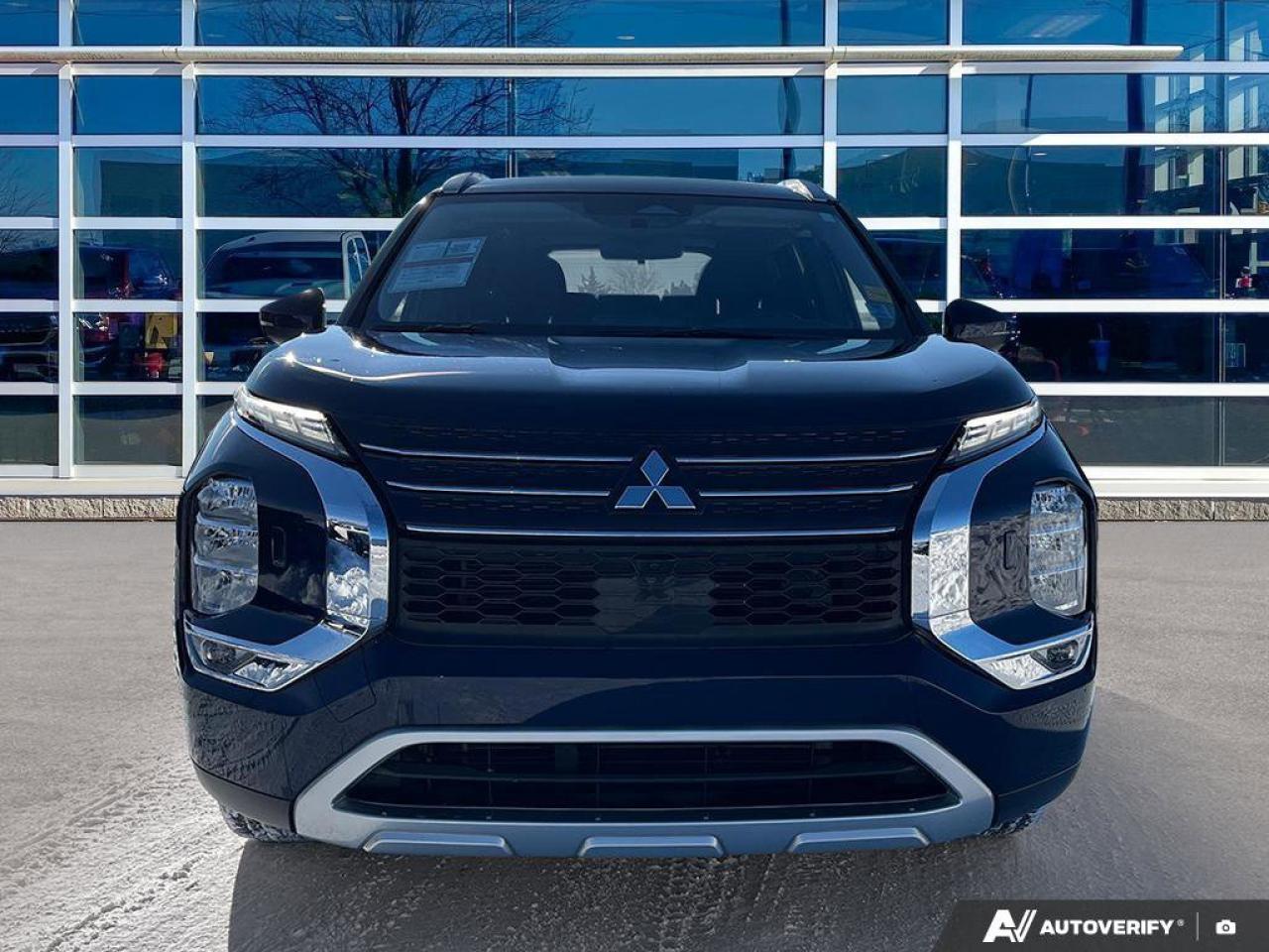 2024 Mitsubishi Outlander SE Photo