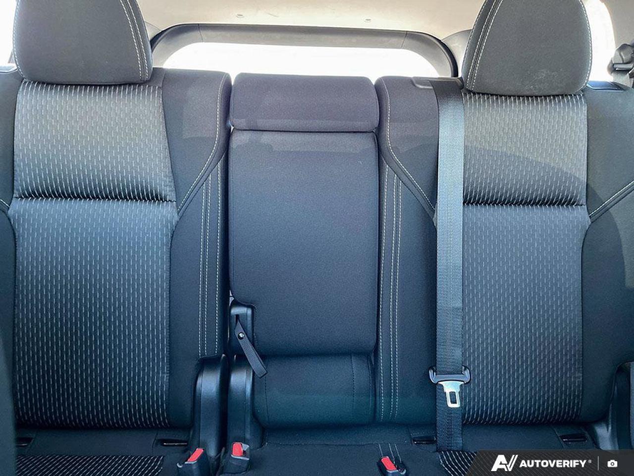 2024 Mitsubishi Outlander SE Photo