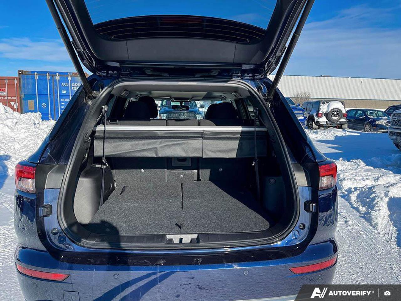 2024 Mitsubishi Outlander SE Photo