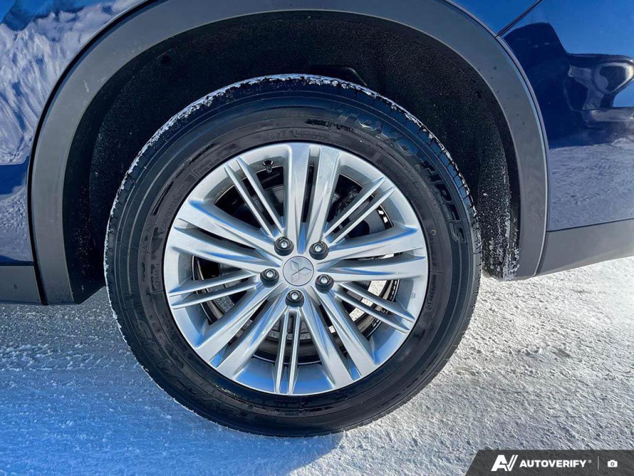 2024 Mitsubishi Outlander SE Photo