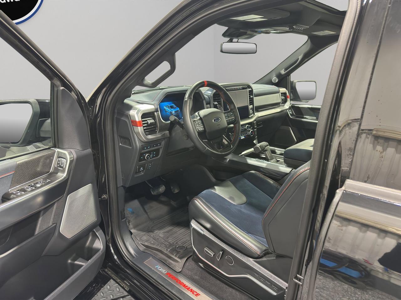 2023 Ford F-150 Raptor | Twin-turbo 3.5-liter EcoBoost V6 w/450hp | Fox Shocks | 5-Link Rear Suspension Photo