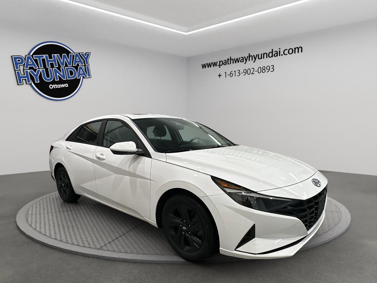 2023 Hyundai Elantra Preferred | Reverse Cam | Heated Seats Photo0