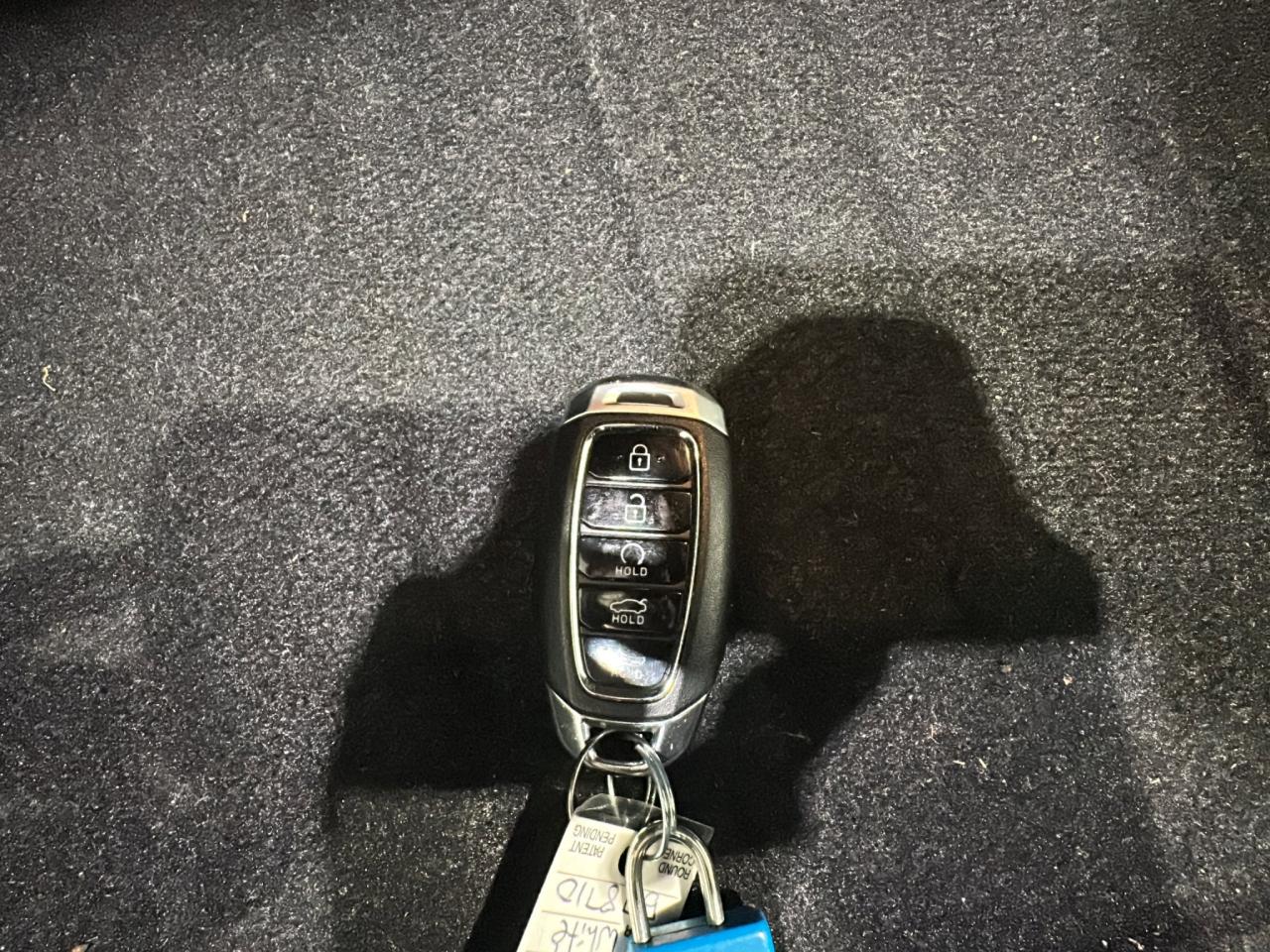 2023 Hyundai Elantra Preferred | Reverse Cam | Heated Seats Photo