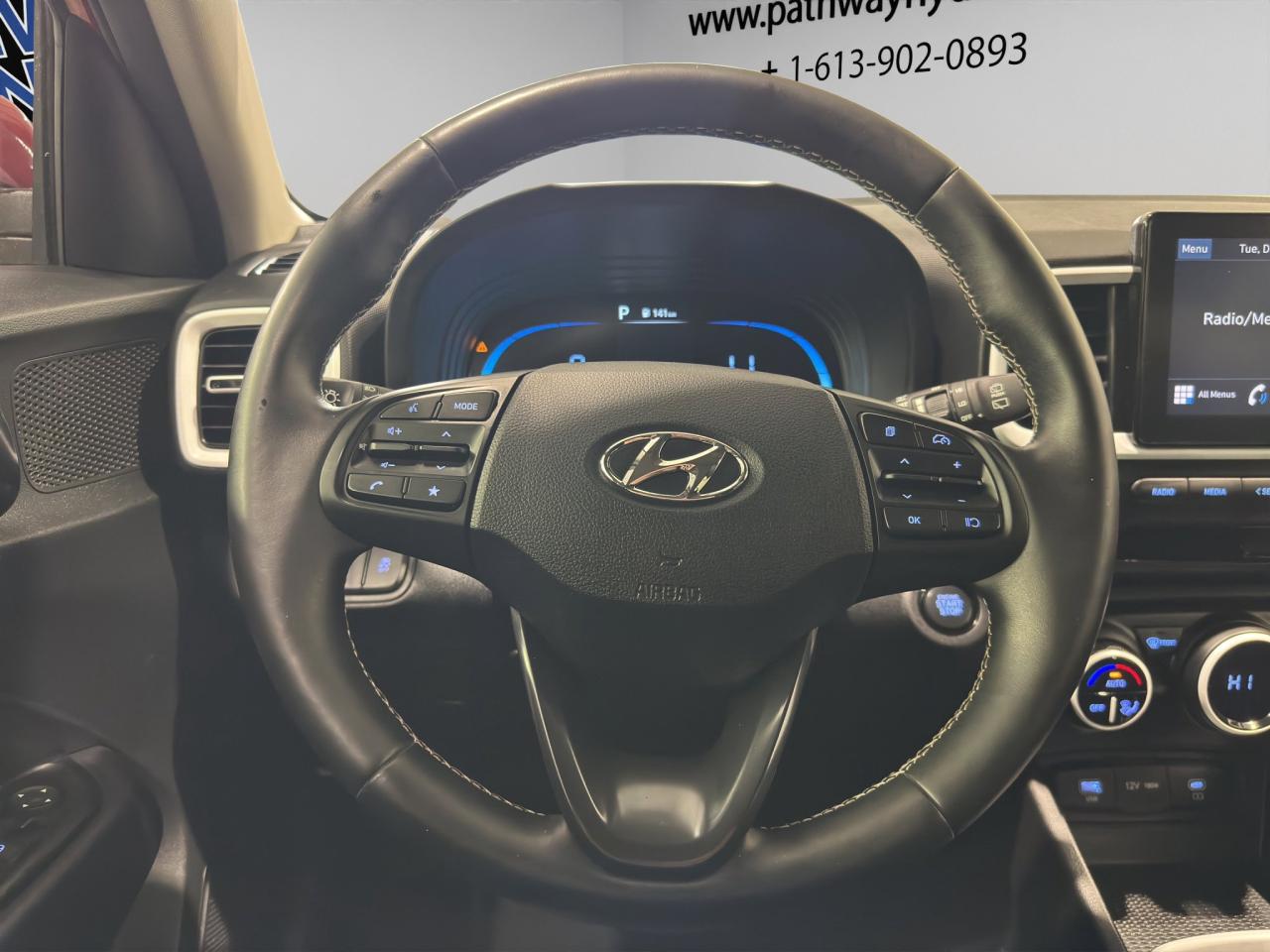 2023 Hyundai Venue Ultimate | Reverse Cam | Sunroof Photo