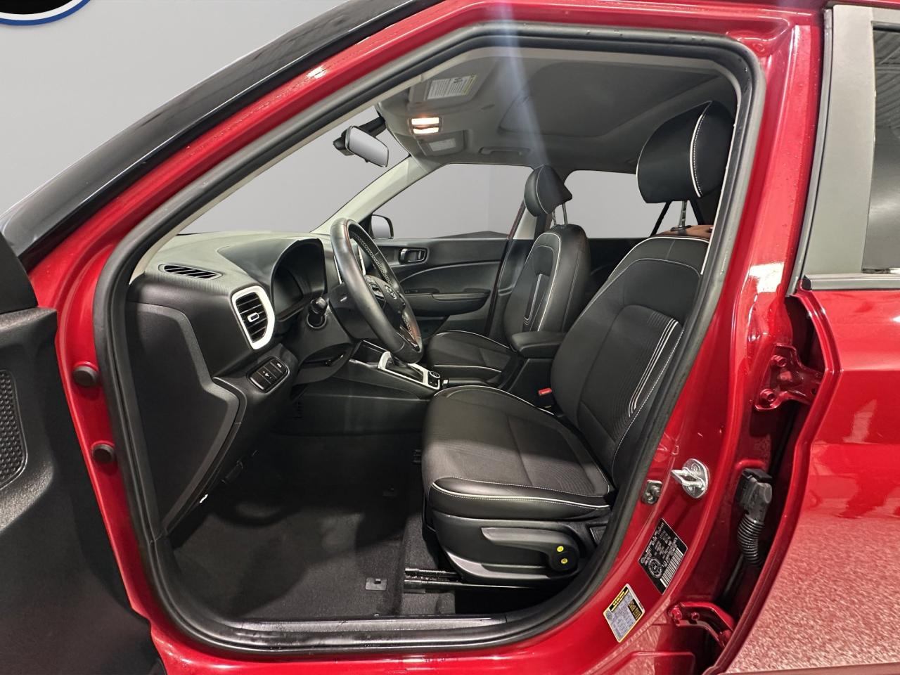 2023 Hyundai Venue Ultimate | Reverse Cam | Sunroof Photo