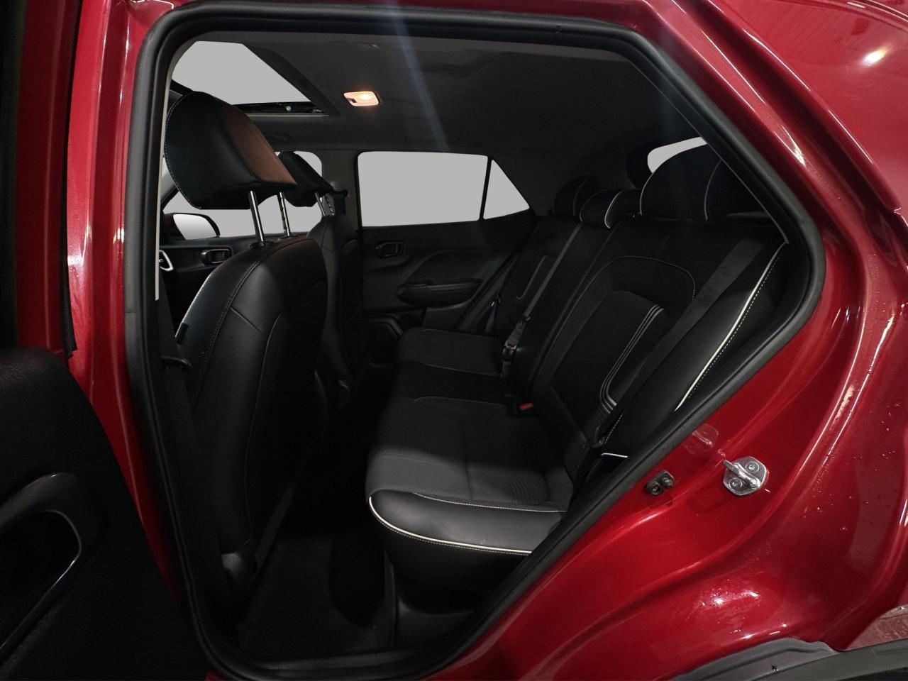 2023 Hyundai Venue Ultimate | Reverse Cam | Sunroof Photo