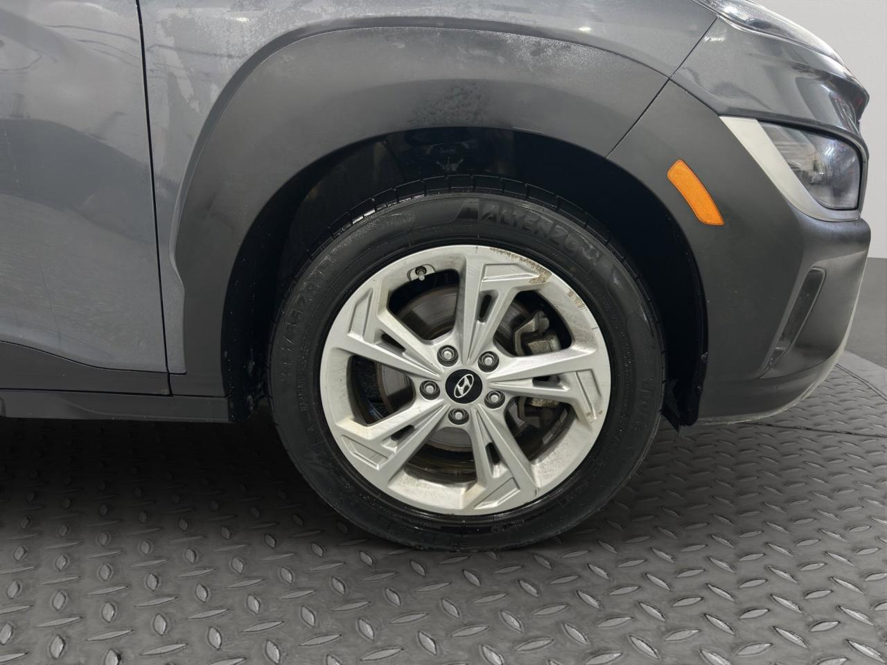 2023 Hyundai KONA Preferred | Reverse Cam | Heated Seats Photo