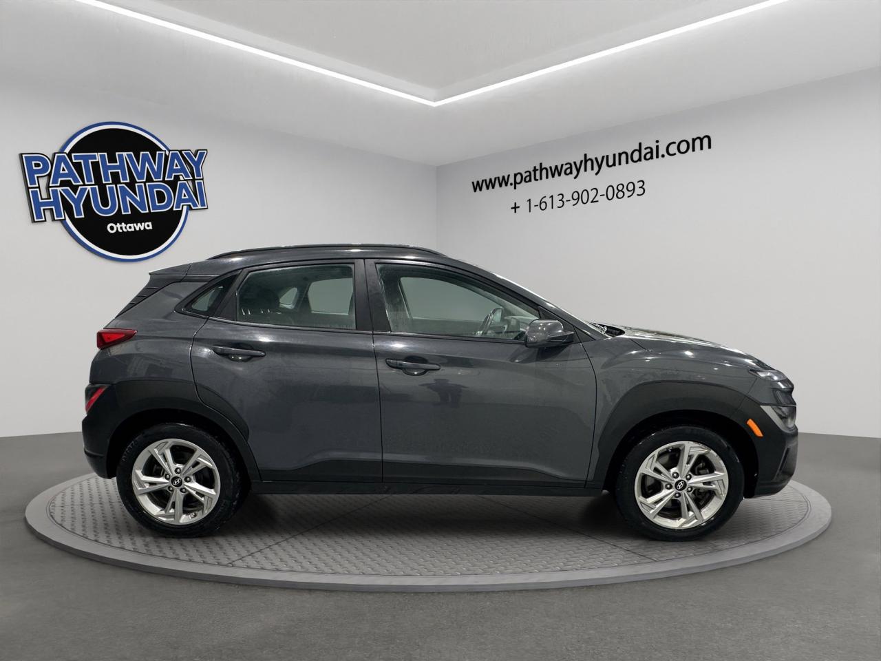 2023 Hyundai KONA Preferred | Reverse Cam | Heated Seats Photo2