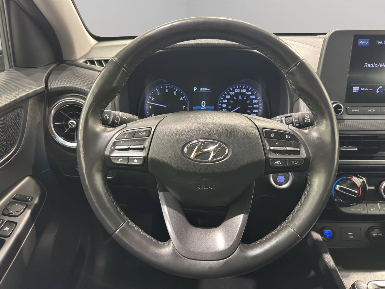 2023 Hyundai KONA Preferred | Reverse Cam | Heated Seats Photo