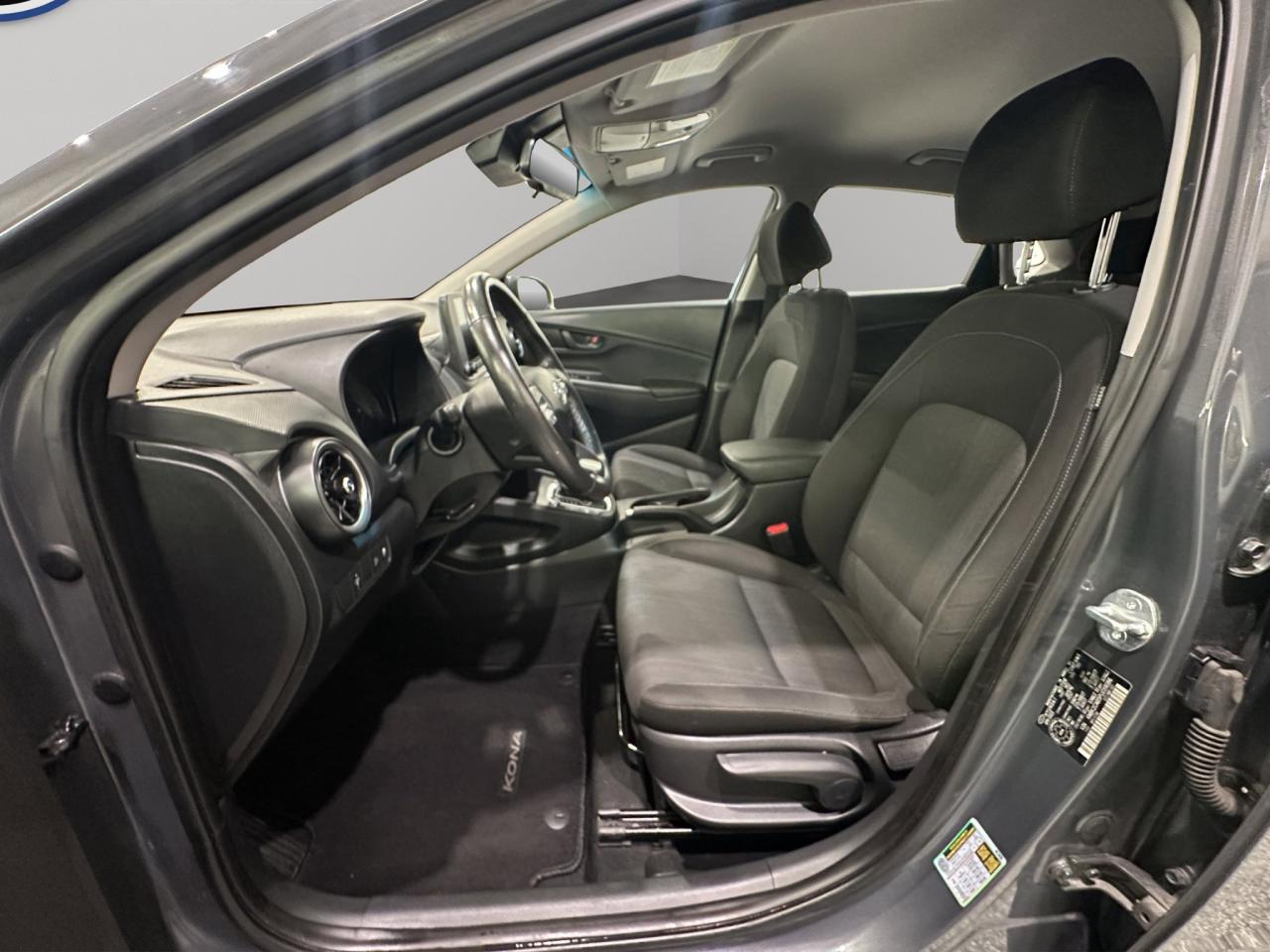 2023 Hyundai KONA Preferred | Reverse Cam | Heated Seats Photo