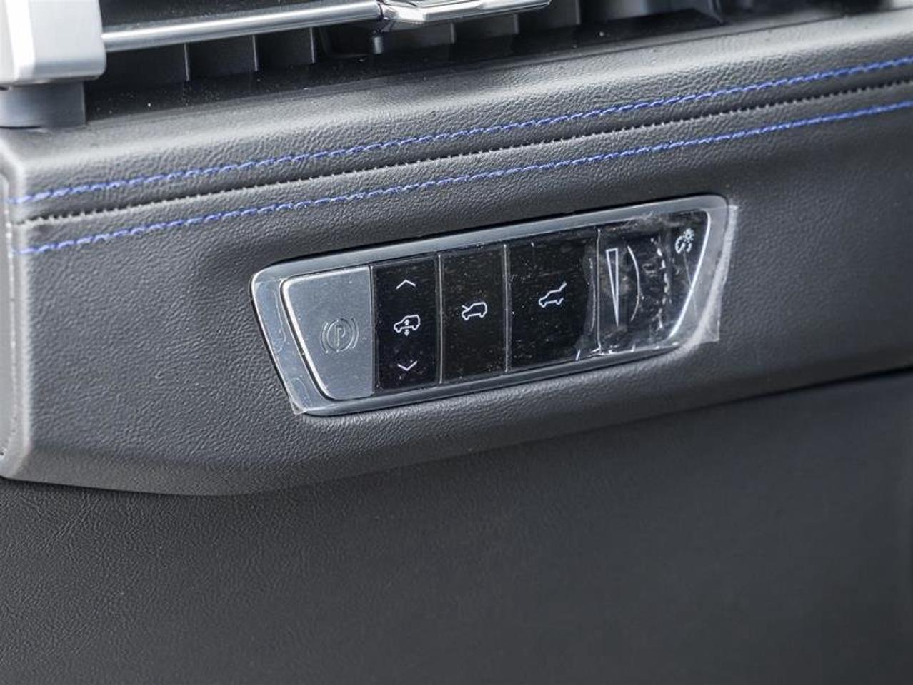 2026 Cadillac Escalade IQ Sport Photo