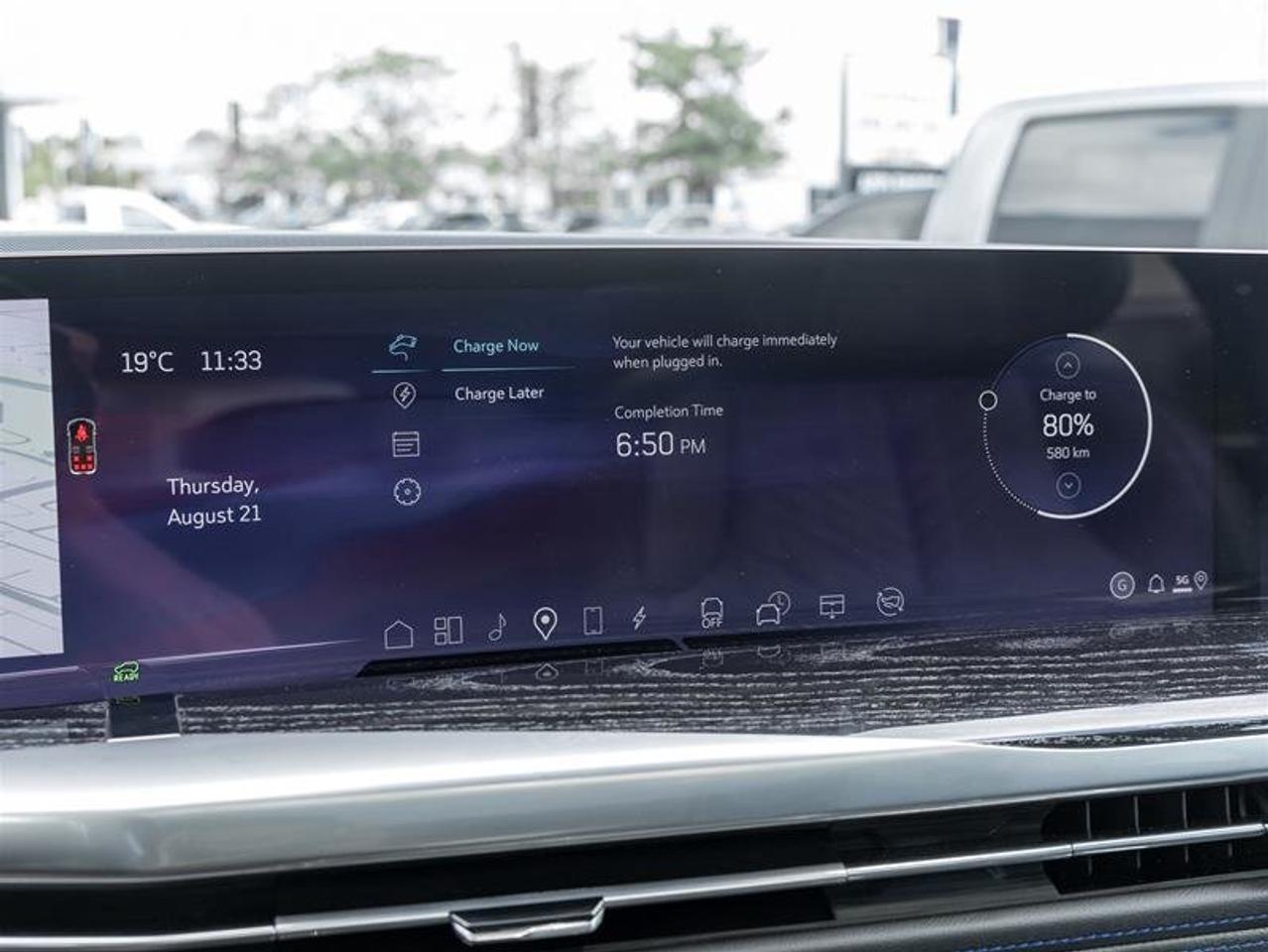 2026 Cadillac Escalade IQ Sport Photo