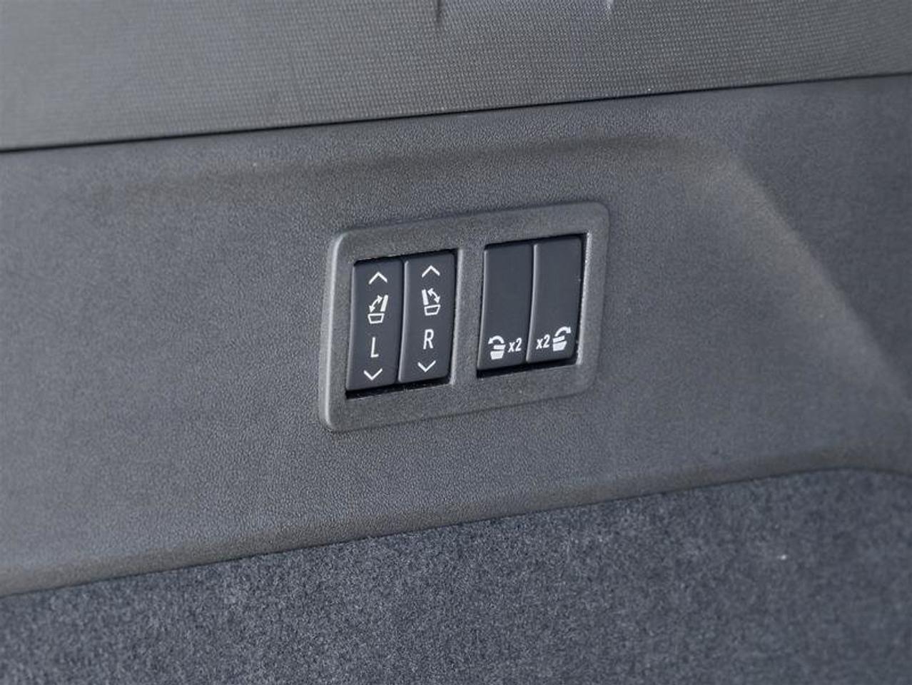 2026 Cadillac Escalade IQ Sport Photo
