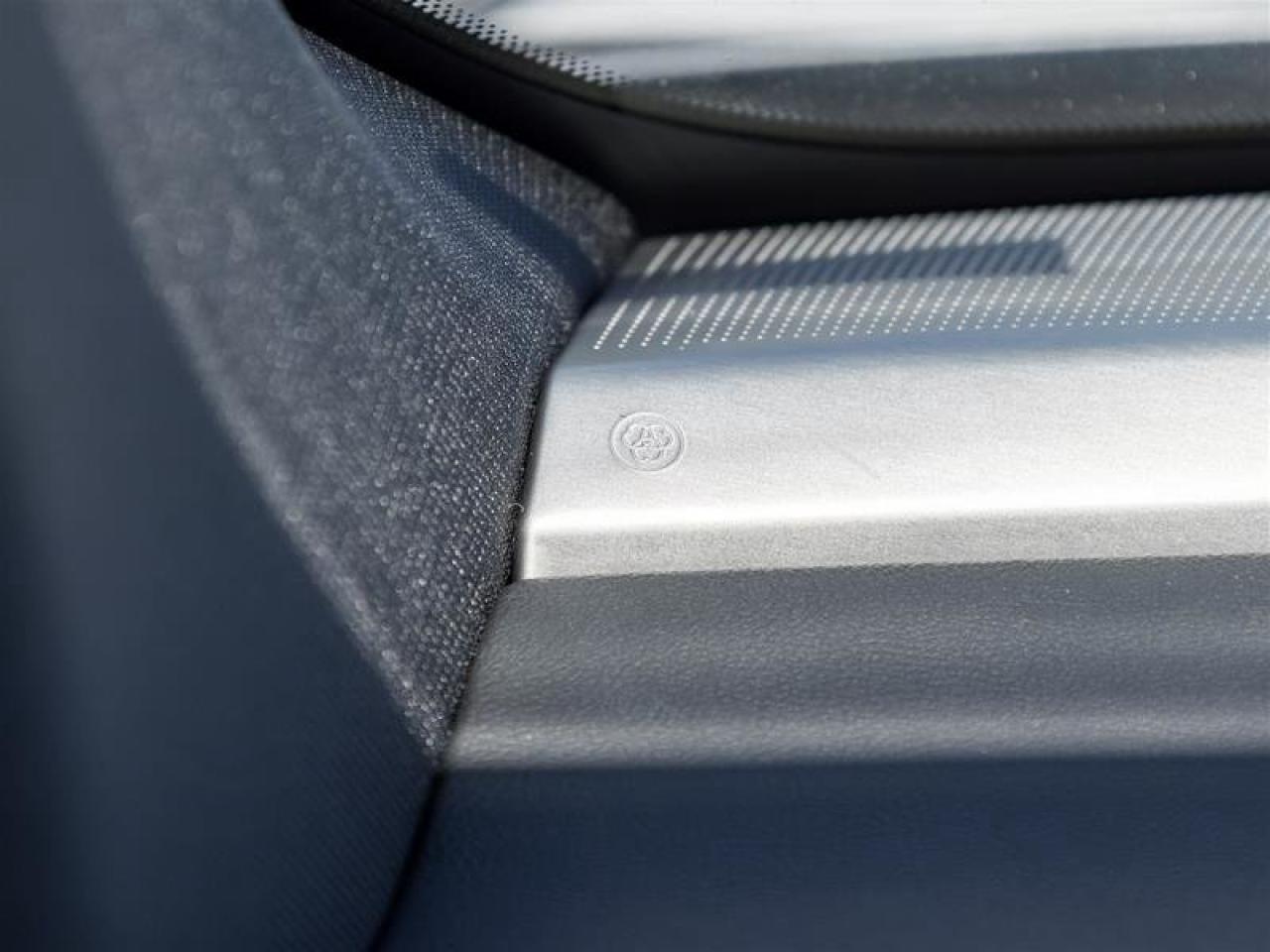 2026 Cadillac VISTIQ Luxury Photo