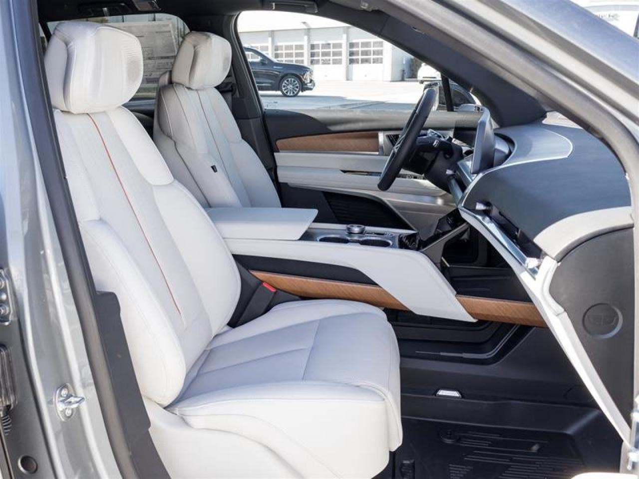 2026 Cadillac VISTIQ Luxury Photo