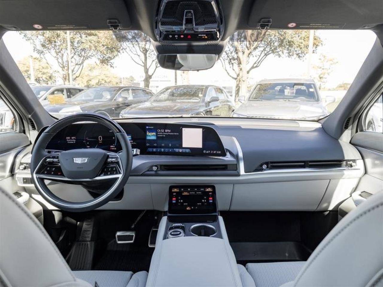 2026 Cadillac VISTIQ Luxury Photo