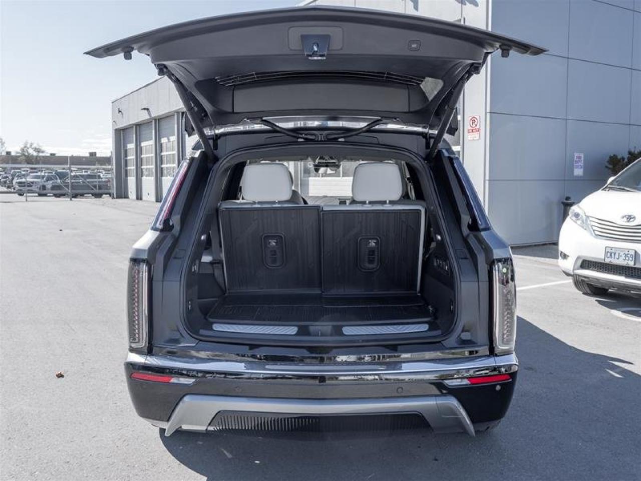 2026 Cadillac VISTIQ Luxury Photo