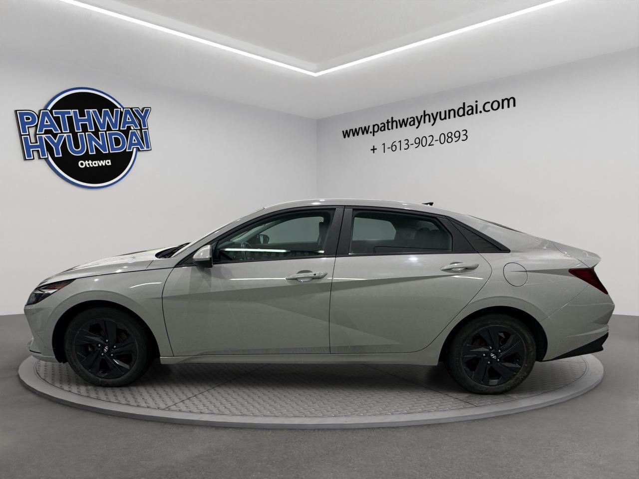 2022 Hyundai Elantra Preferred Photo