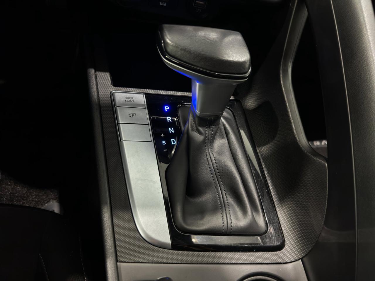 2022 Hyundai Elantra Preferred Photo